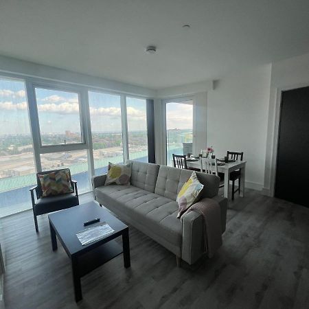 One West Point , Icon Tower Apartment Londra Exterior foto