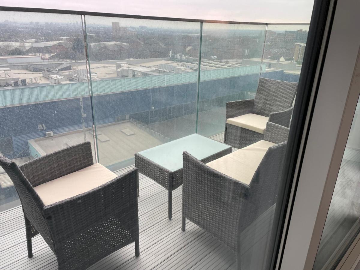 One West Point , Icon Tower Apartment Londra Exterior foto