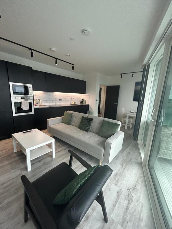 One West Point , Icon Tower Apartment Londra Exterior foto