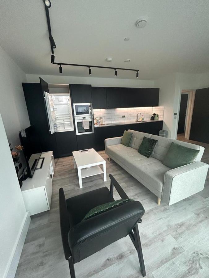 One West Point , Icon Tower Apartment Londra Exterior foto