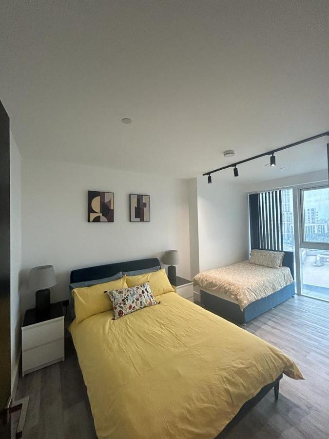 One West Point , Icon Tower Apartment Londra Exterior foto